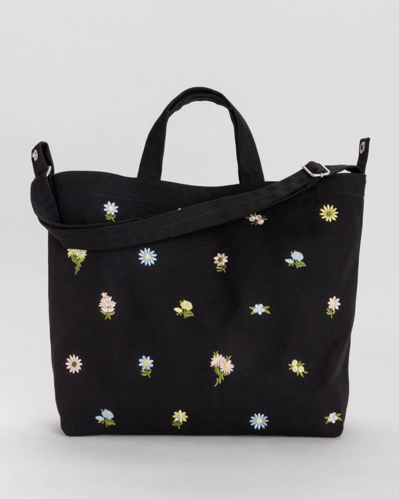 Embroidered Ditsy Floral Black Baggu Horizontal Duck | 752-CLKHPX