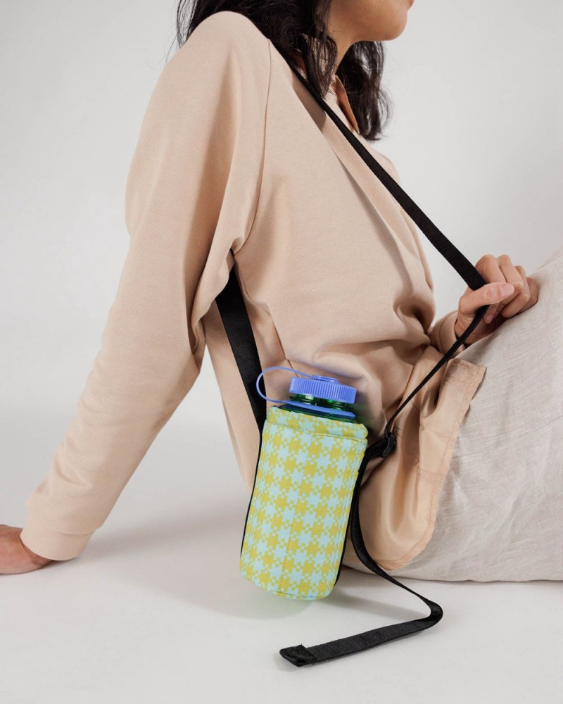 Mint Pixel Gingham Baggu Puffy Water Bottle Sling | 207-TRYKXL