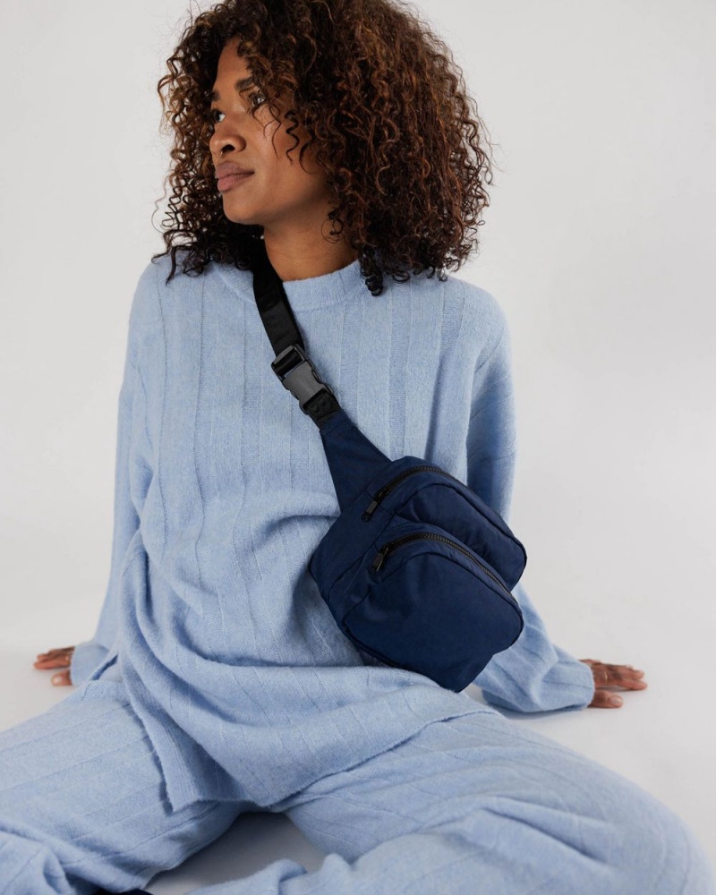 Navy Baggu Fanny Pack | 067-BUERKS