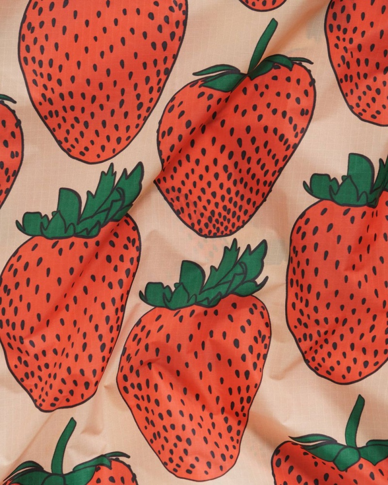 Strawberry Baggu Standard | 136-XNUCFO